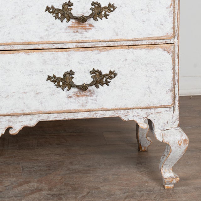 Late 18th Century Swedish White Gustavian Wedding Cabinet For Sale - Image 12 of 17