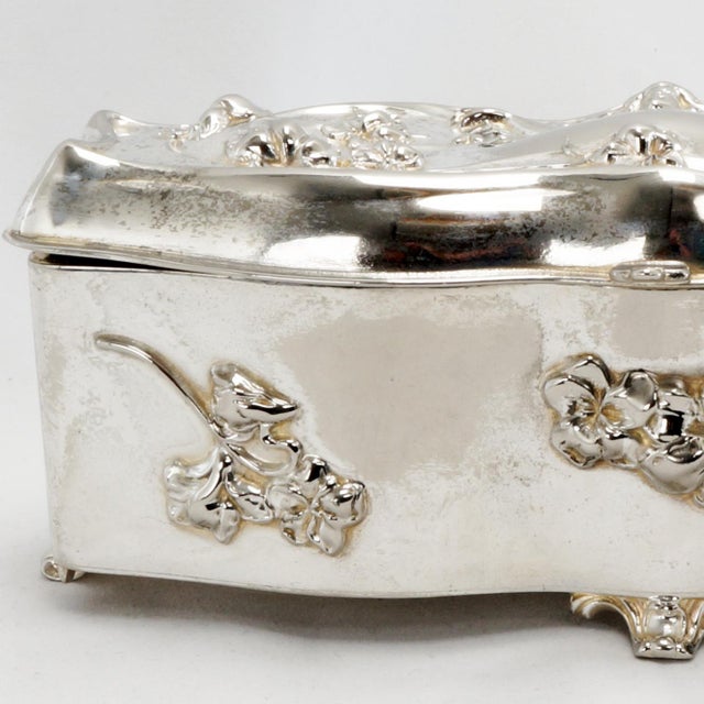 Silver Art Nouveau Silver Plate Vanity Box, 1905 For Sale - Image 8 of 13