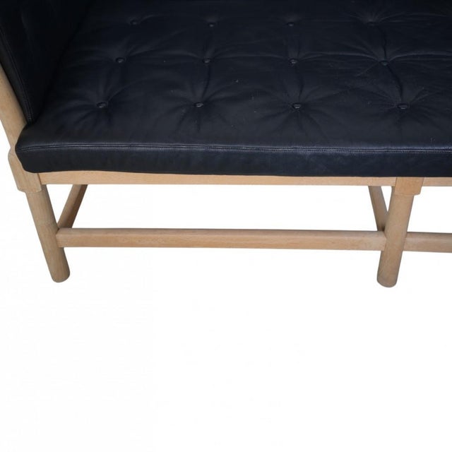 Spoke Back Sofa in Beech and Black Leather by Børge Mogensen, 1963 For Sale - Image 4 of 18