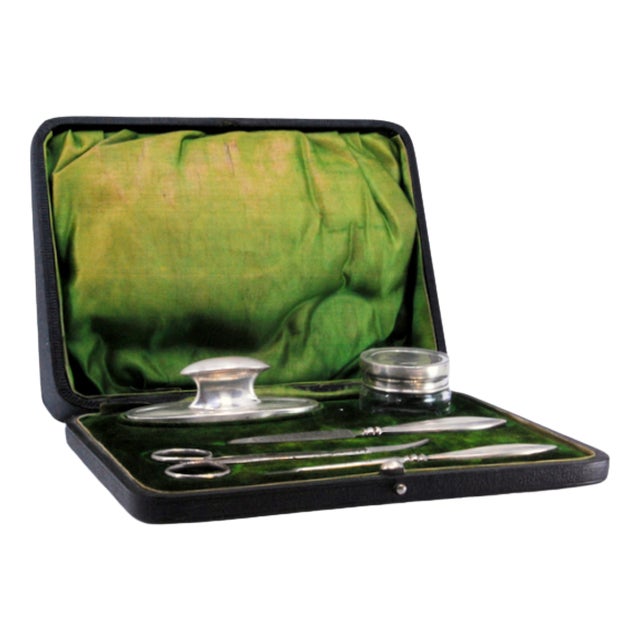 Silver Manicure Set with Hard Case and Green Velvet Interior, Set of 5 For Sale