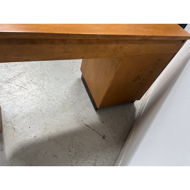 20th Century Desk in Maple Wood Veneer For Sale - Image 3 of 17