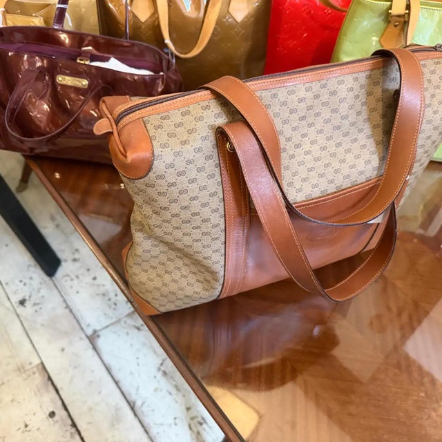 A 2000s Vintage Gucci Micro Gg Monogram Beige and Brown Coated Canvas Hand-Bag 7 For Sale - Image 17 of 18