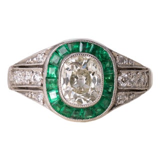 Early 20th Century Art Deco Platinum 1.02 Old Mine Cut Cushion Diamond Emerald Halo Ring, Size 7 For Sale