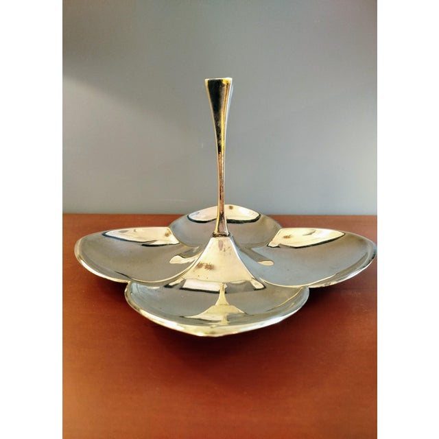 Beautiful table accessory in the shape of a clover in silver-plated nickel silver.