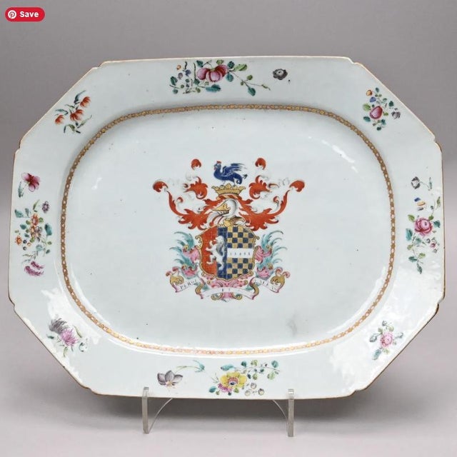 Chinese Export Porcelain Armorial Dish, Arms Hutchinson Impaling Calthrop For Sale - Image 10 of 15