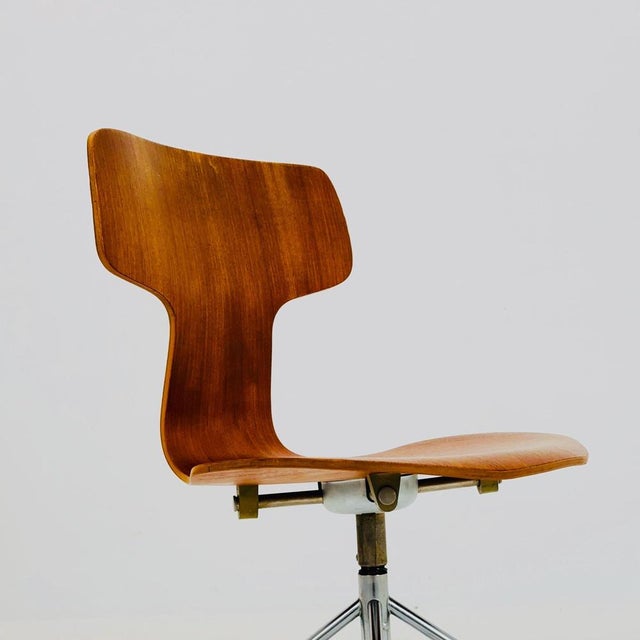 Mid-Century Model 3113 Swivel Desk Chair in Teak by Arne Jacobsen for Fritz Hansen, 1960s For Sale - Image 10 of 11