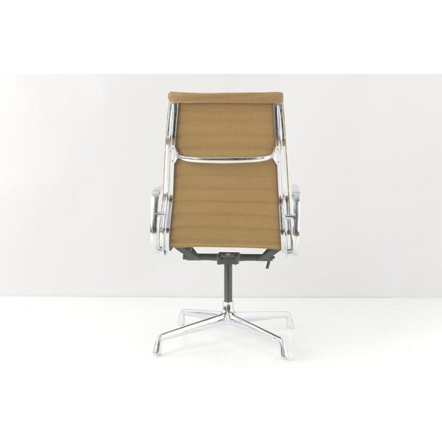 Alu Group Conference Chair by Ray and Charles Eames for Herman Miller, USA, 1958 For Sale - Image 4 of 18