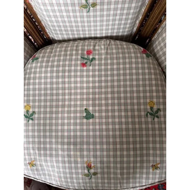 Late 19th-Century French Louis XV-Style Giltwood Bergère, Gray Upholstery For Sale - Image 9 of 9