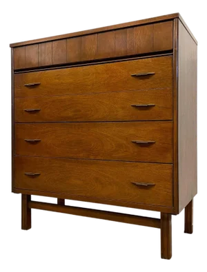 1970s Mid Century Modern Bassett Furniture 4 Drawer Dresser With Dovetail Construction and Brass-Toned Pulls
