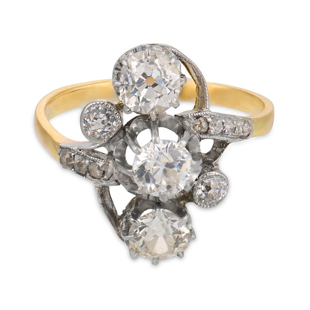 Traditional 1910s Edwardian Diamond 18k Yellow Gold Platinum Ring, Size 5.5 For Sale - Image 3 of 7