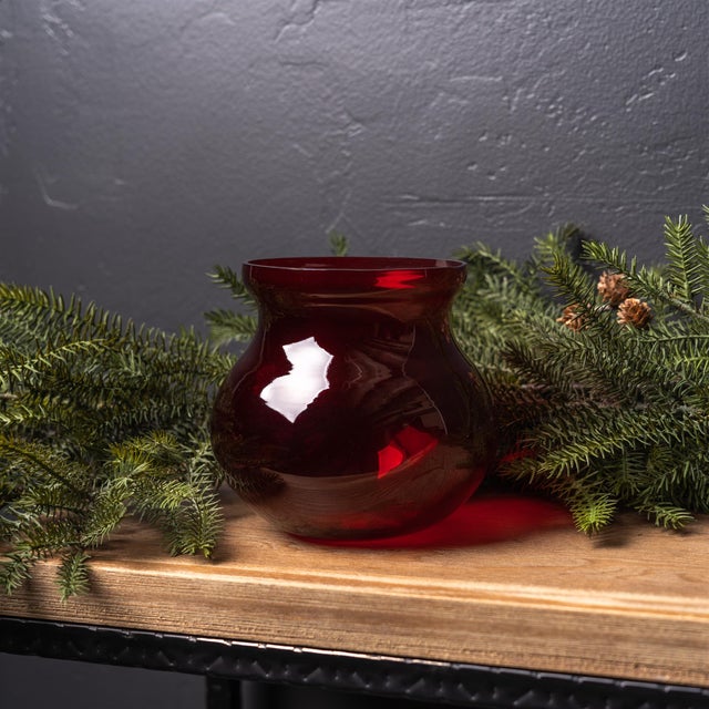 Modern Red Glass Vase (Set of 2) For Sale - Image 3 of 4