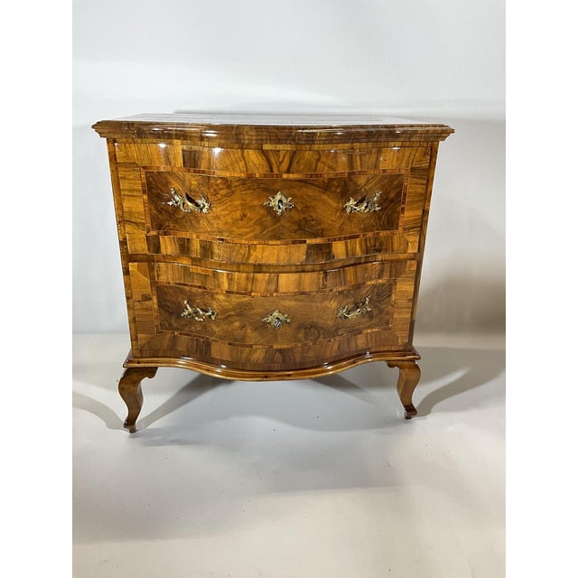 Small Baroque Chest of Drawers in Walnut, 1760 For Sale - Image 11 of 16