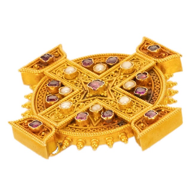 Metal Antique Italian Etruscan Revival 22k Gold Brooch Rubies & Pearls Marchesini 1870 For Sale - Image 7 of 16