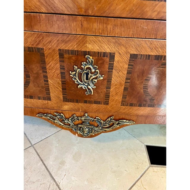 2000 - 2009 Late 20th Century Henredon French Louis XV Style Marble Top Chest Commode For Sale - Image 5 of 8