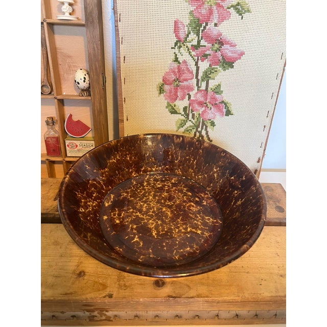 Antique yellow ware sponge ware rockingham pottery bowl. Late 19th Century. Vintage Condition as pictured. Listing is for...