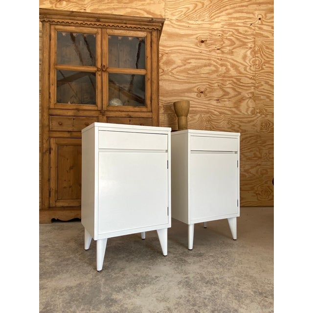 Mid-Century Modern Glossy Alabaster White 1950s Lab Cabinet Nightstands, a Pair For Sale - Image 3 of 18