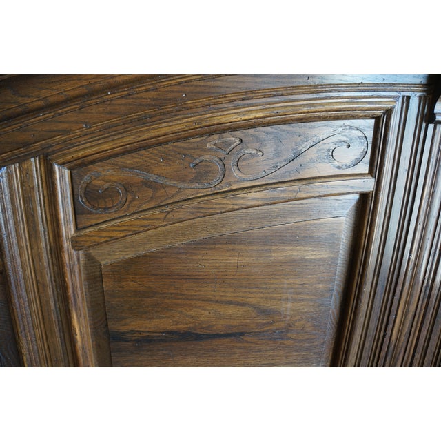 Ethan Allen Ethan Allen Royal Charter Oak King Bed For Sale - Image 4 of 8