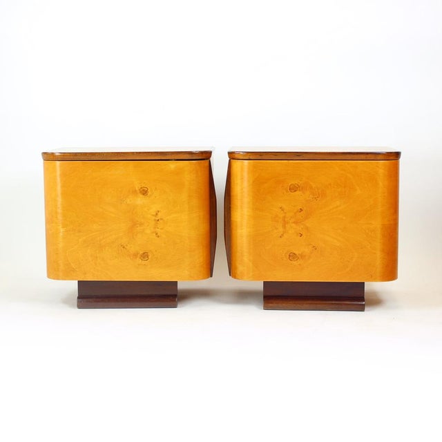 Art Deco Bedside Tables in Walnut Veneer, Former Czechoslovakia, 1940s, Set of 2 For Sale - Image 15 of 15