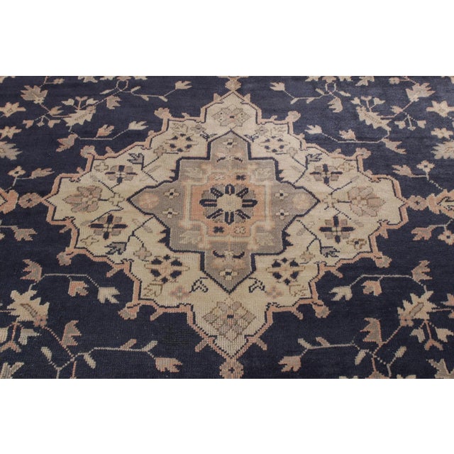 1920s Hand-Knotted Antique Turkish Oushak Rug in Blue, Pink Medallion Floral Pattern For Sale - Image 5 of 7