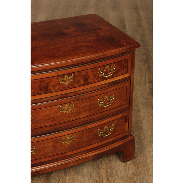 Henredon Aston Court Pair Of Mahogany Nightstands For Sale - Image 10 of 18