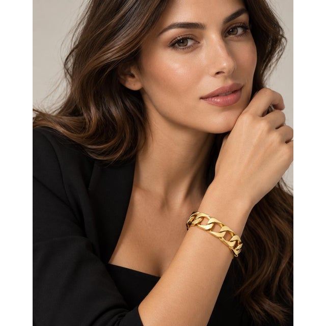 Mid-Century Modern Mid 20th Century Heavy 14k Yellow Gold Chunky Curb Link Chain Bracelet For Sale - Image 3 of 8