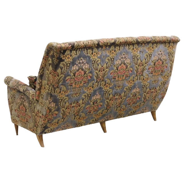 Mid-Century Modern Mid-20th Century Italian Sofa in the manner of Gio Ponti For Sale - Image 3 of 7