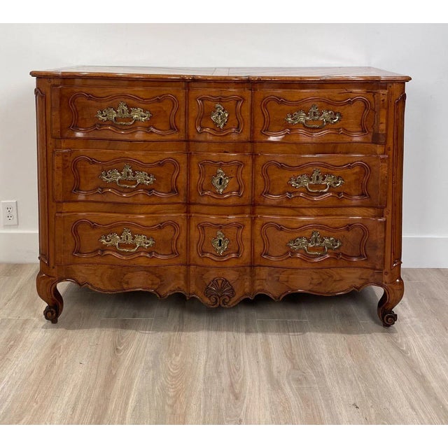 1760s Louis XVI Commode For Sale - Image 13 of 13