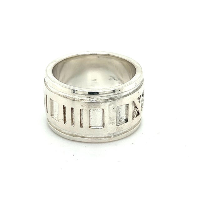 Contemporary 1990s Tiffany & Co Authentic Estate Atlas Ring Size 5 Silver For Sale - Image 3 of 6