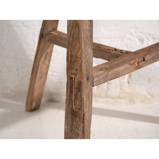 Antique Asian Stool in Elm, 1900s For Sale - Image 3 of 8