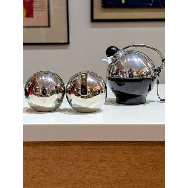 Oliver Hemming Nio Stainless Steel Sugar Bowl & Creamer Set For Sale - Image 4 of 8