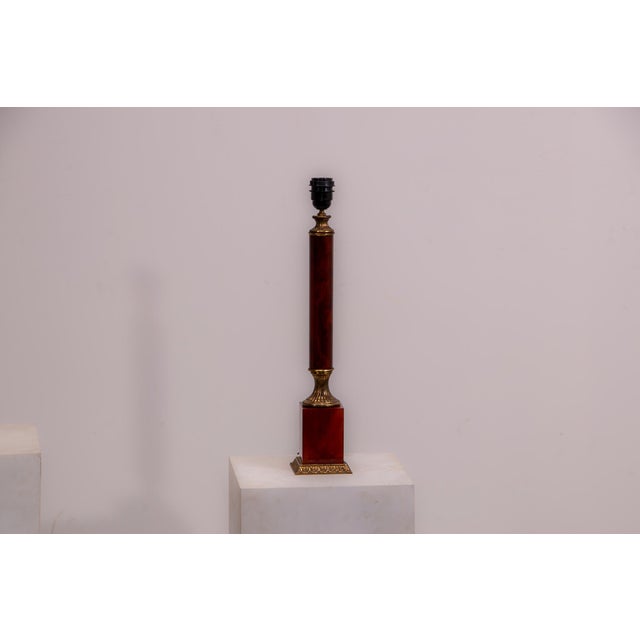 Vintage Empire French Lamps in Amber Bakelite and Brass, 1940s, Set of 2 For Sale - Image 10 of 12