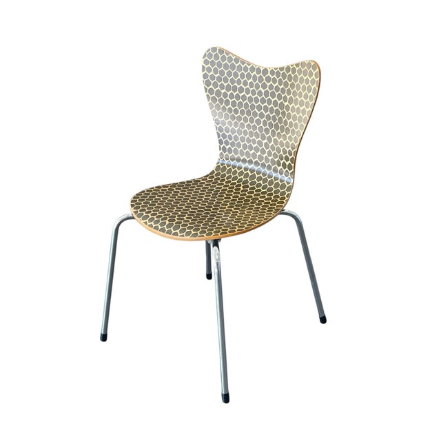 West Elm Set of Six West Elm Scoop Back Dining Chairs in Beehive Pattern, Modern, Plywood, Chrome For Sale - Image 4 of 8