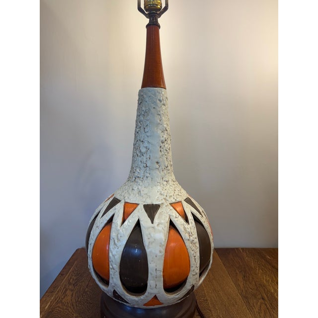 Pair of 1970s Mid-Century Ceramic Lamps For Sale - Image 4 of 5