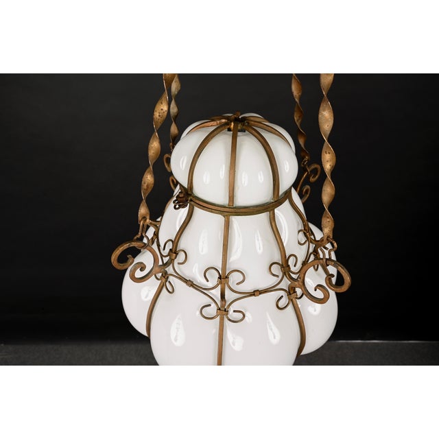 Mid-Century Venetian Brass and Mouth Blown Murano White Glass Chandelier, 1940s For Sale - Image 18 of 18