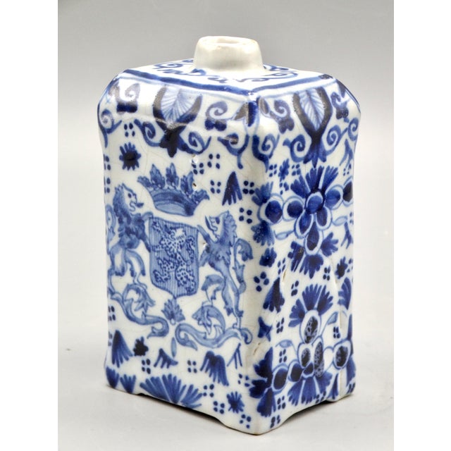 Early 19th Century 19th-Century English Delft Tea Caddy With Rampart Lions Hand Painted For Sale - Image 5 of 9