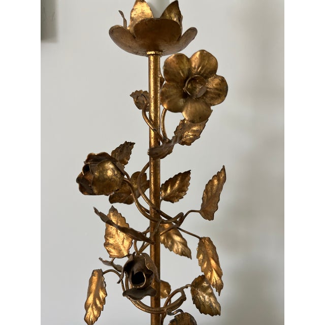 Mid 20th Century Mid Century Italian Regency Gold Gilt Tole Table Lamp For Sale - Image 5 of 12