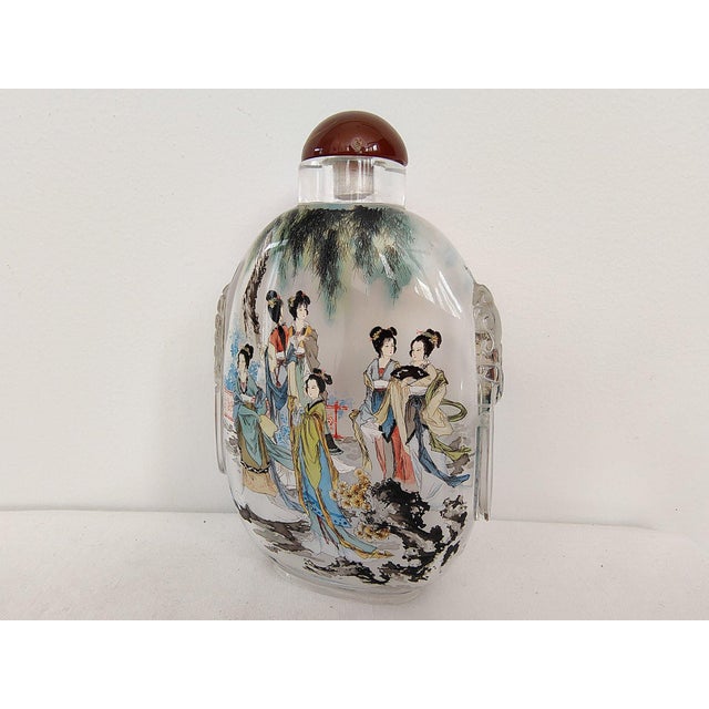 1980s Large Vintage Chinese Inside-Painted Glass Snuff Bottle – "Twelve Golden Hairpins" by Wu Guochen For Sale - Image 5 of 8