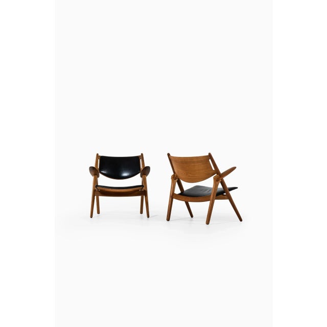 Black Set of Modern Danish Leather and Oak CH-28 Side Chairs by Hans Wegner, 1951 For Sale - Image 8 of 10