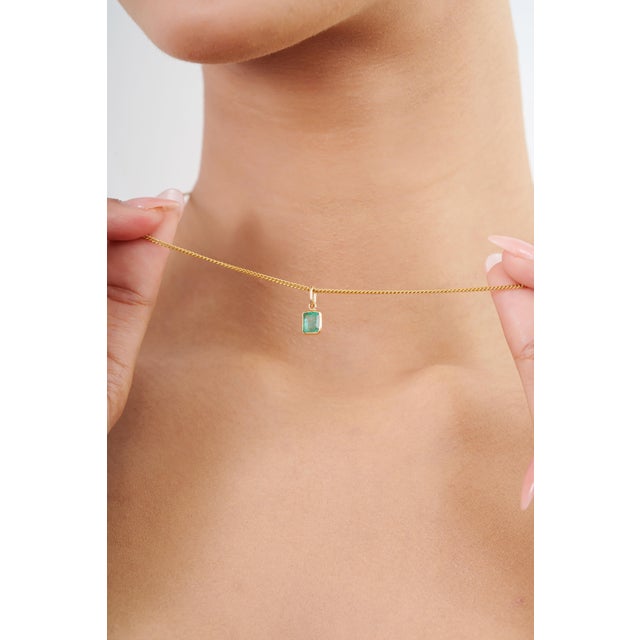 Octagon Cut Emerald Bezel Set Fine Charm Pendant 14k Gold Jewelry For Sale - Image 9 of 18