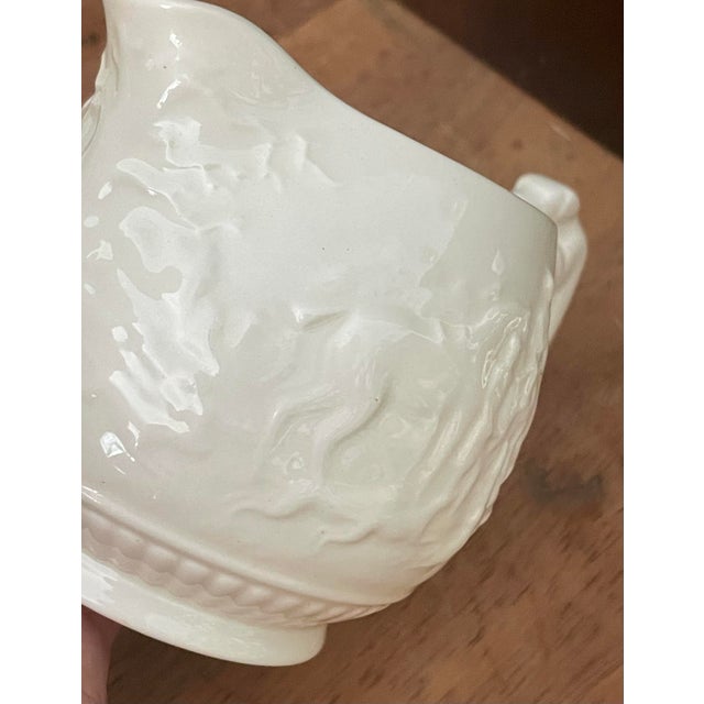 Ceramic Mid 20th Century Wedgewood Devonshire Off-White Embossed Classical Hunting Creamer Cream Pitcher For Sale - Image 7 of 10