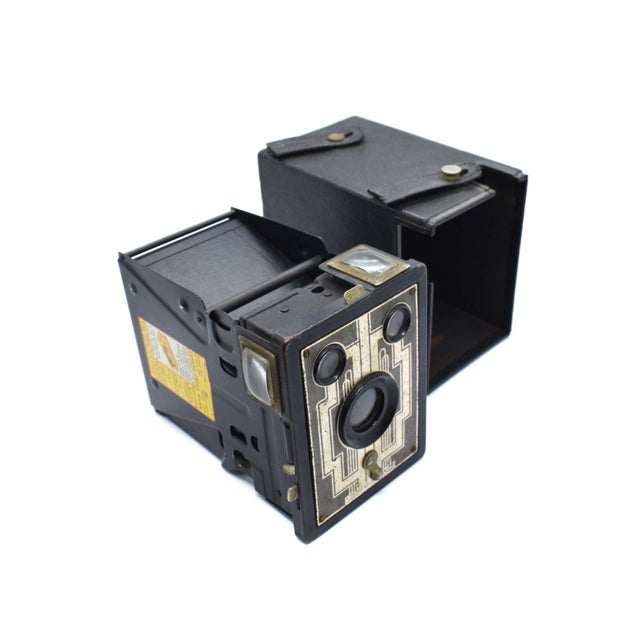 1930's Art Deco Kodak Six-20 Portrait Brownie Box Camera For Sale - Image 6 of 7