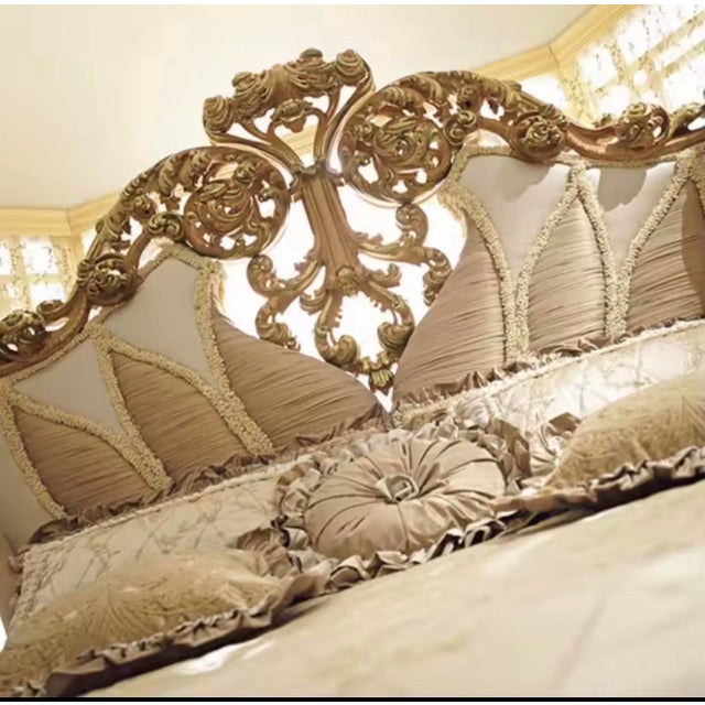 Contemporary Élysée Royale Canopy Bed For Sale - Image 3 of 6