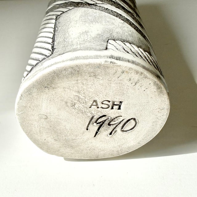 Postmodern Ash Works Pottery Vase 1990 Anne Schiesel-Harris Black White Ceramic Cylinder For Sale - Image 3 of 5