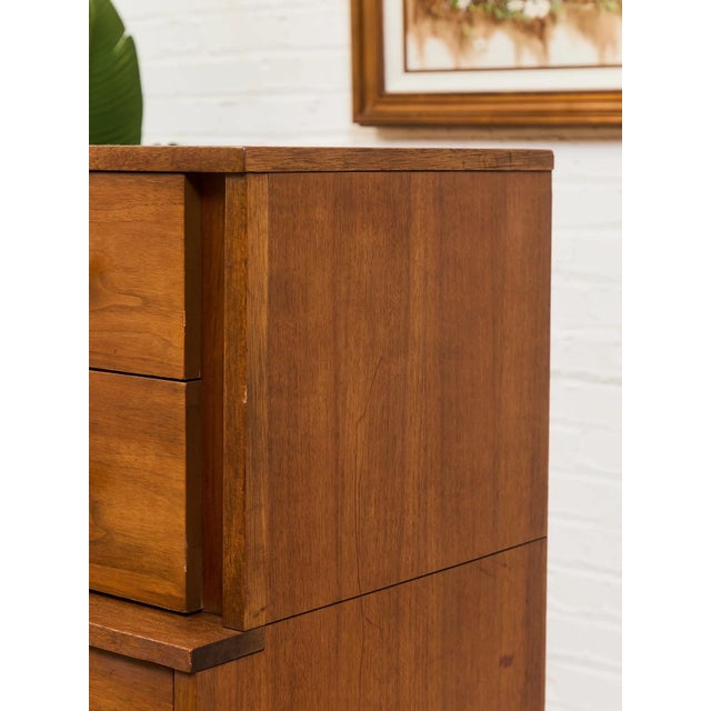 Wood Mid 20th Century Kent Coffey Wavy Drawer Pull Dresser For Sale - Image 7 of 12