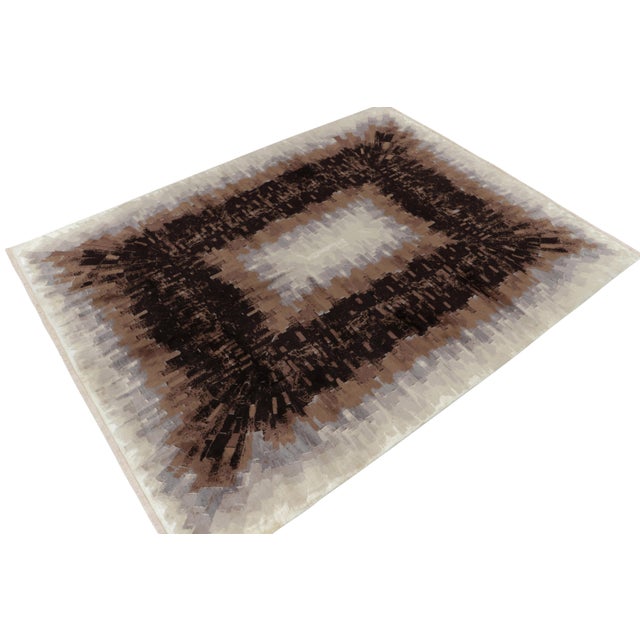 From one of our principal’s finest new atelier partner looms among the best in modern weaving, a bold graphic take on Art...