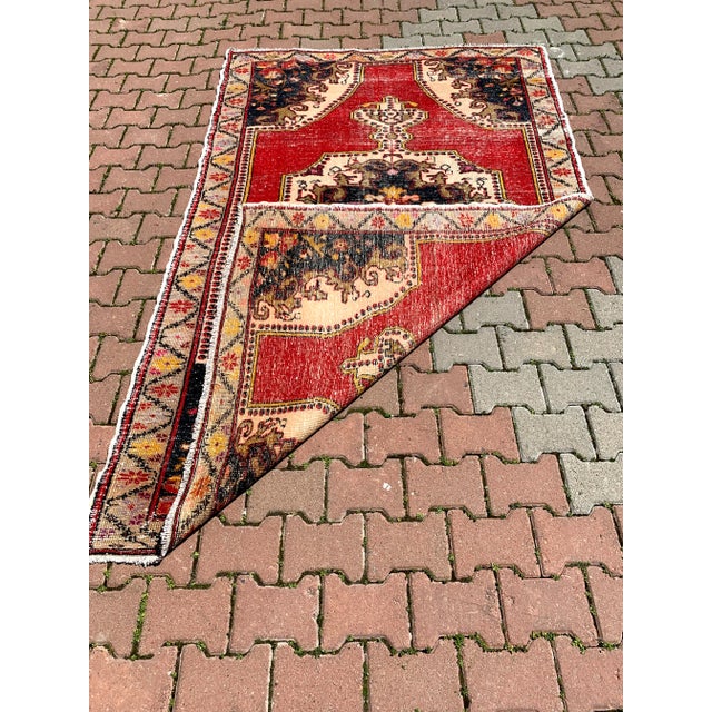 Red 1980s Turkish Red Medallion Hand Knotted Rug For Sale - Image 8 of 13