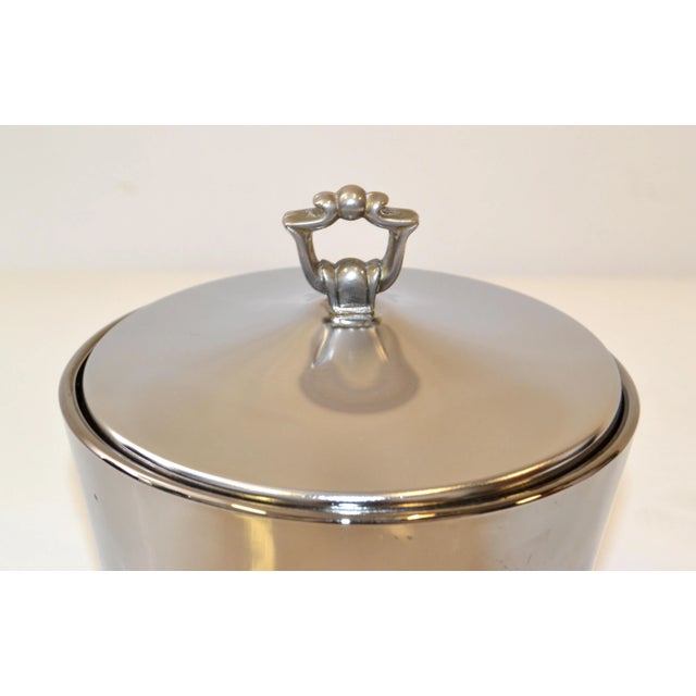 Silver 1970s Art Deco Style Barware Steel Martini Ice Bucked Insulated Black Mirrored Glass Brass Handle For Sale - Image 8 of 13