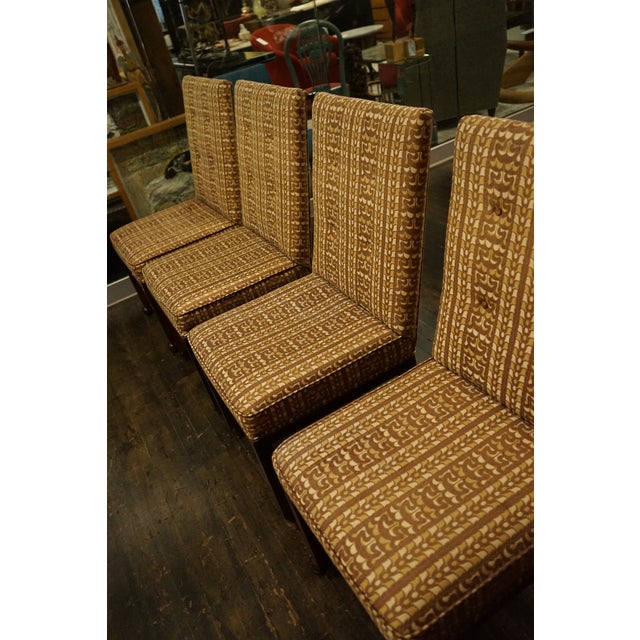 Brown 1960s Set of 4 John Widdicomb Parsons Style Dining Chairs on Castors For Sale - Image 8 of 8