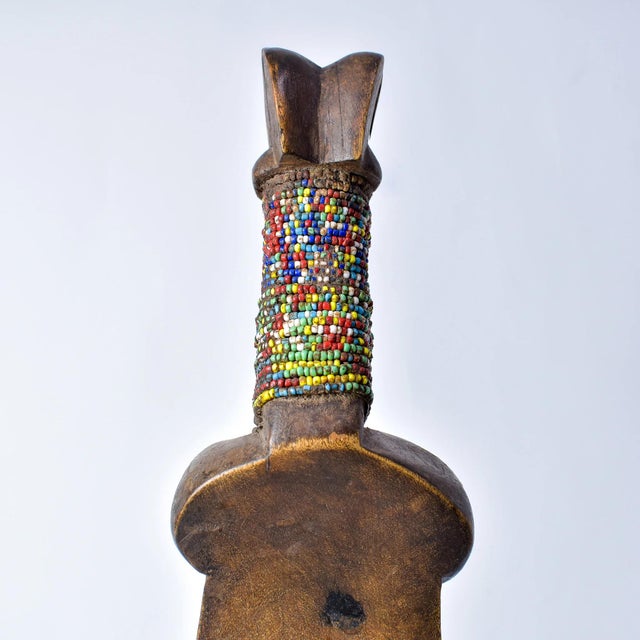 African Early 20th Century Nyamwezi Wooden Headrest with Glass Bead Decoration Tanzania For Sale - Image 3 of 16