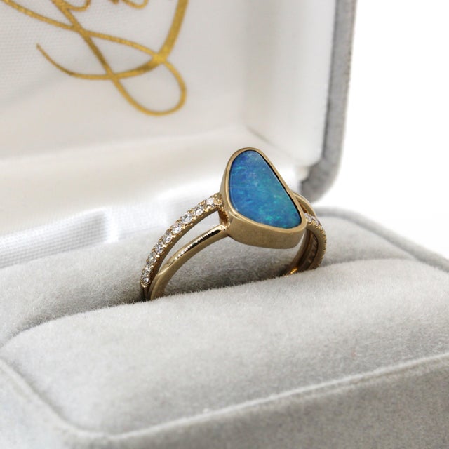 1.6cts Australian Boulder Opal Ring With Natural Diamond Accents: Solid 14k Gold, Size 6.75 For Sale In Columbus - Image 6 of 8